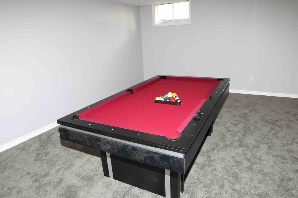 Bowmanville Event Place Ngoại thất bức ảnh