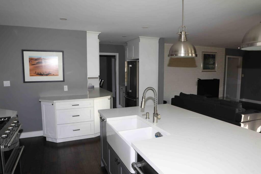 Bowmanville Event Place Ngoại thất bức ảnh