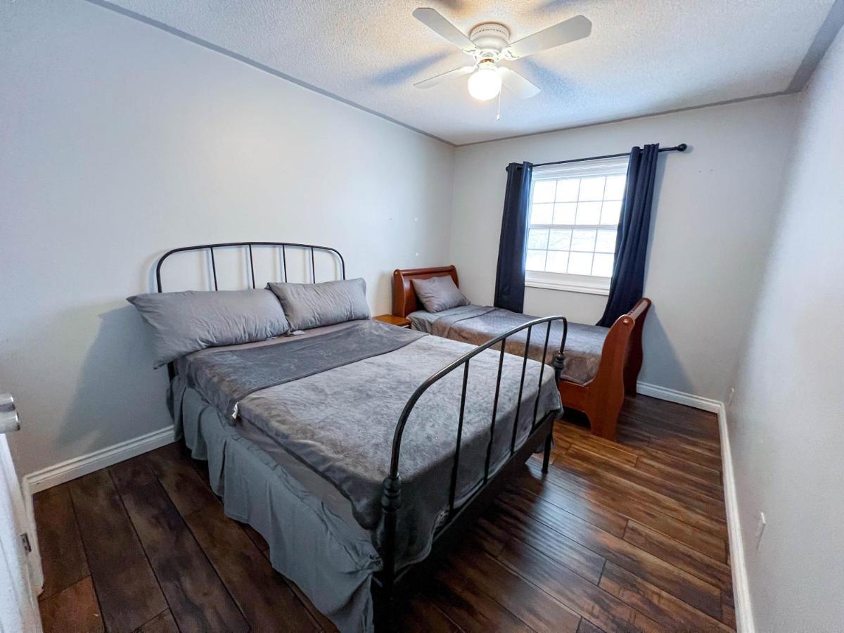 Bowmanville Event Place Ngoại thất bức ảnh