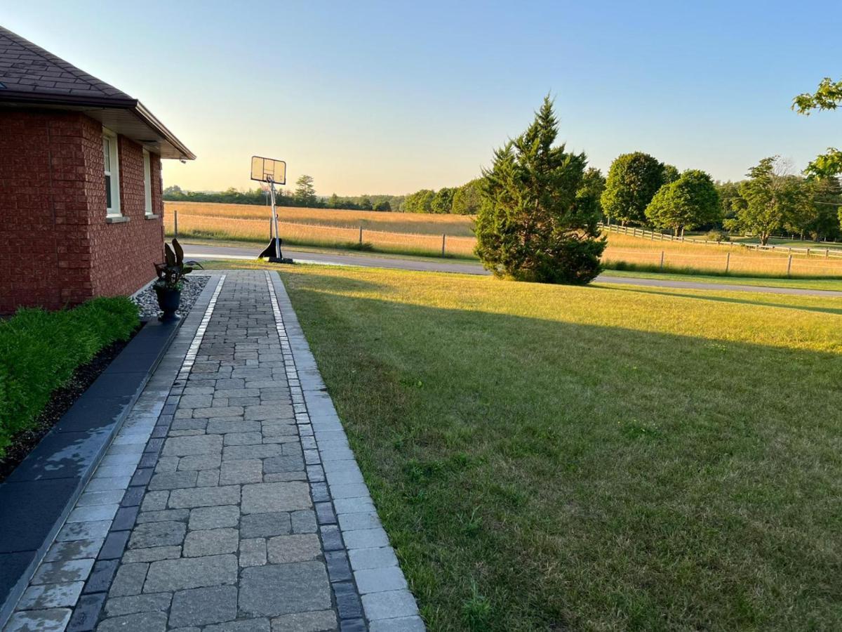 Bowmanville Event Place Ngoại thất bức ảnh